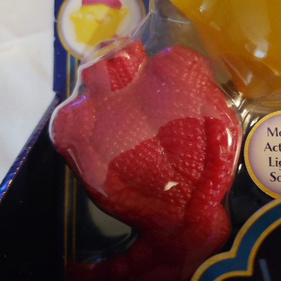 Disney's Wish Light Up Star And Accessories - Picture 7 of 8